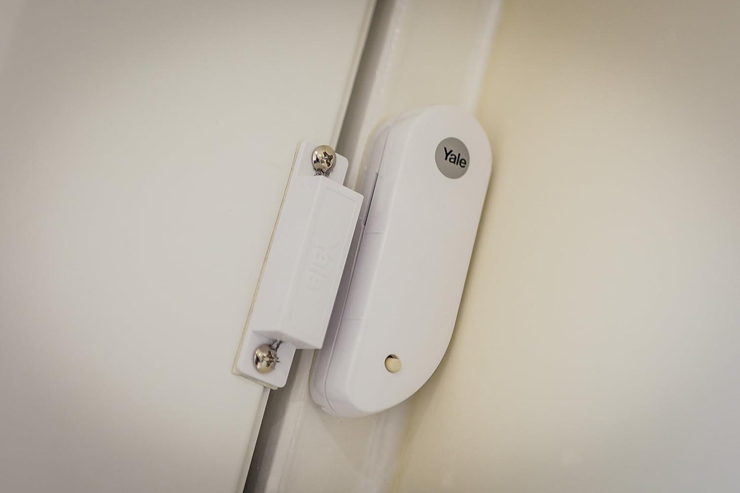 imageYale EFDC Easy Fit Alarm DoorWindow Contact White DIY Friendly Accessory for SR ampamp EF Alarms Suitable for Main Access PointsWhite